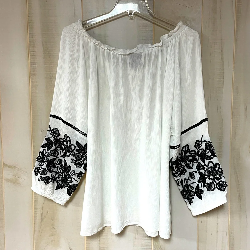 Liv Los Angeles White Sheer Boho Embroidered Blouse Sz 2X - Picture 2 of 7